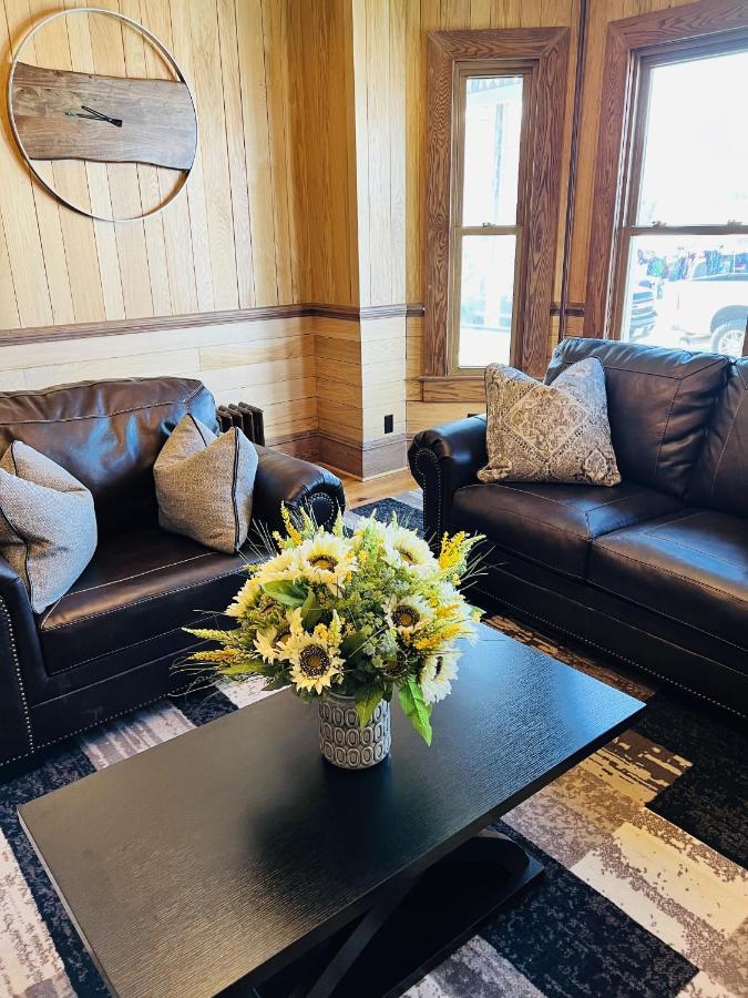 Monterey Inn Экстерьер фото