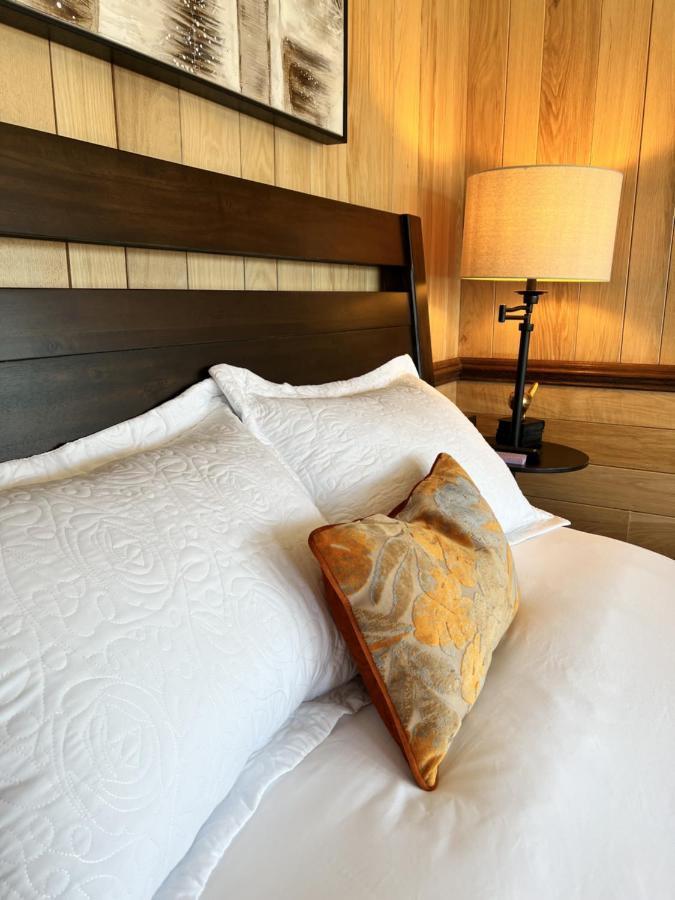 Monterey Inn Экстерьер фото