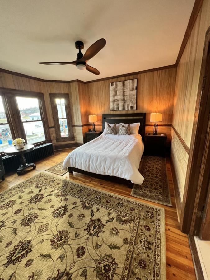 Monterey Inn Экстерьер фото