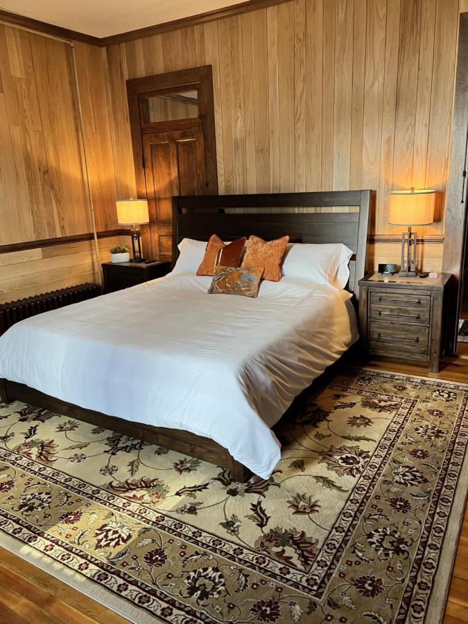 Monterey Inn Экстерьер фото