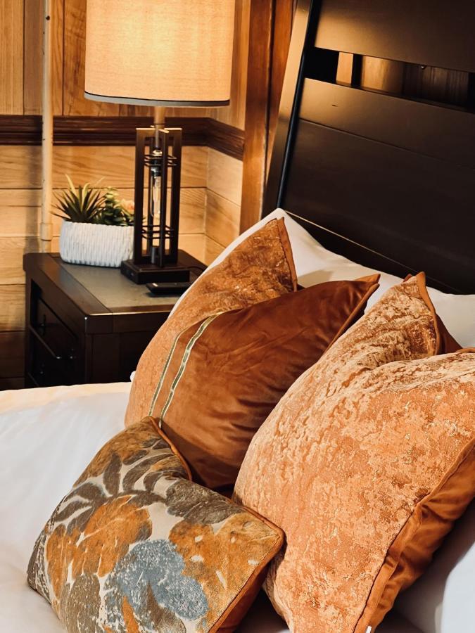 Monterey Inn Экстерьер фото